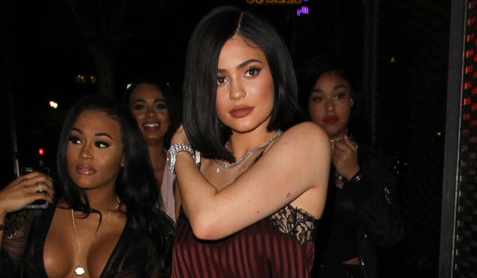 Kylie Jenner and Friends Stop by Star Hookah Lounge